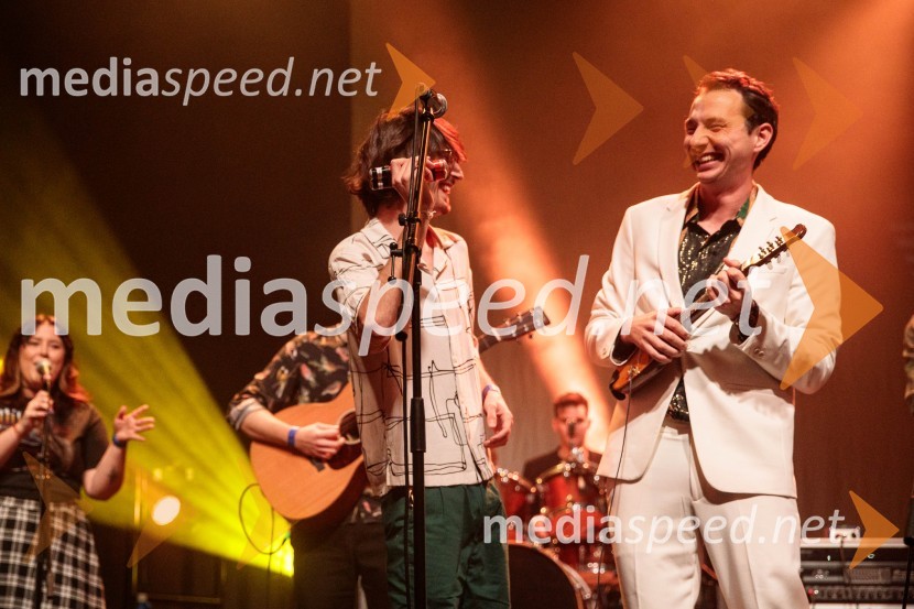  ... ;  Robert Petan, glasbenikIzštekanih 10, 2022