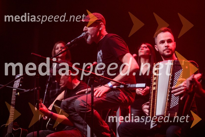  Leon Štrakl, skupina Dežurni krivciIzštekanih 10, 2022