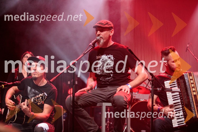  Marko Čuš, skupina Dežurni krivci;  Leon Štrakl, skupina Dežurni krivci;  ... Izštekanih 10, 2022