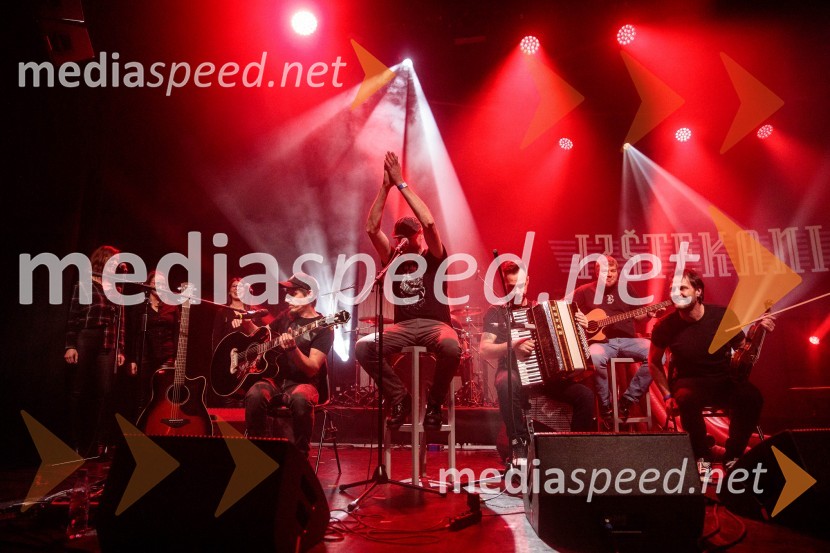  Leon Štrakl, skupina Dežurni krivciIzštekanih 10, 2022