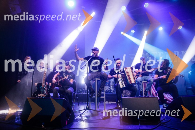  Leon Štrakl, skupina Dežurni krivciIzštekanih 10, 2022