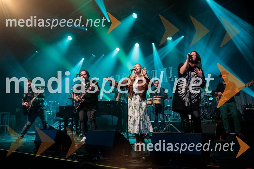  Andrej Barbič Krt, kitarist, glasbena skupina Tretji kanu;  Jan Medle, kitarist, glasbena skupina Tretji kanu;  Anja  Pavlin, pevka, glasbena skupina Tretji kanu;  Tina Kachon, pevkaIzštekanih 10, 2022