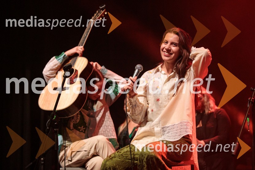  Urška Supej, 3: RMA;  Maša  But, pevka, 3: RMAIzštekanih 10, 2022