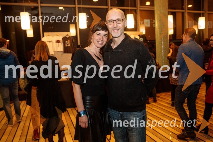  Irena Lesjak, strokovna sodelavka za koncertno dejavnost RTV Slovenija;  Blaž Gregorin, direktor marketinga, Invida producijska hišaIzštekanih 10, 2022