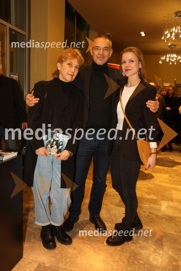  Barbara Hieng Samobor, direktorica in umetniška vodja MGL;   Igor  Samobor, igralec;  Ana  SamoborNeznanec, premiera v MGL Ljubljana