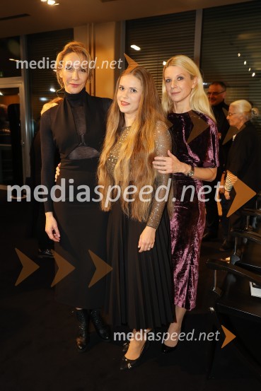  Mojca Funkl, igralka;  Ana Pavlin, igralka;  Tjaša  Železnik, igralkaNeznanec, premiera v MGL Ljubljana