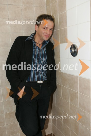 Jani Pavec, skupina Atomik HarmonikRazglasitev Slovenca leta 2005 Nedeljskega dnevnika