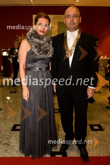 Aleš Jenčič, predsednik Rotary kluba Ljubljana z ženoVeliki rotarijski ples 2009