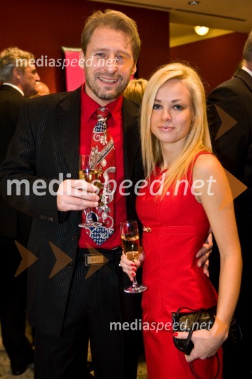 Erazem B. Pintar, podjetnik in dekle Teja JerasVeliki rotarijski ples 2009