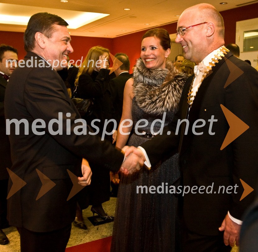 Zoran Jankovič, župan Ljubljane in Aleš Jenčič, predsednik Rotary kluba Ljubljana s soprogoVeliki rotarijski ples 2009