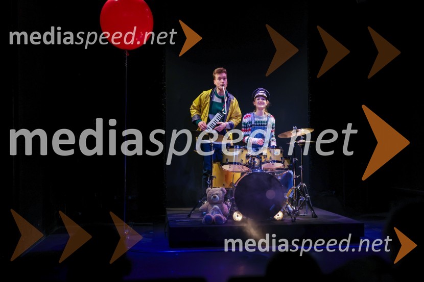  Žan Brelih Hatunić, igralec;  Lucija Harum, igralka, pevkaMala Eli, premiera predstave za najmlajše v SLG Celje