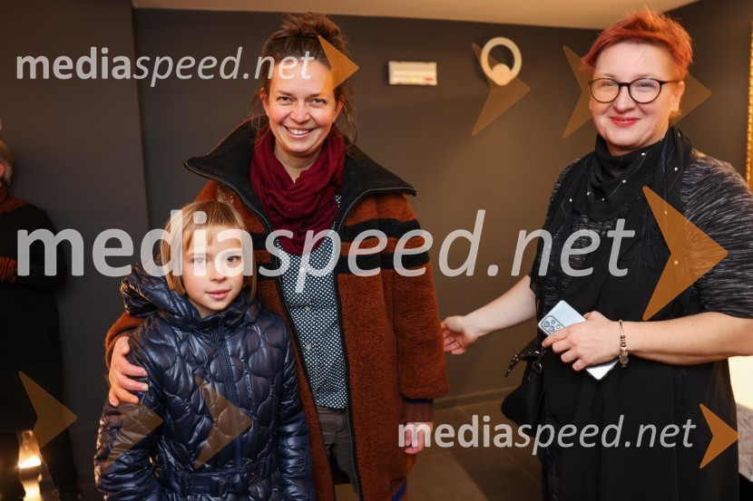  ... ;  Nuša Komplet Peperko, dramaturginja;  Urška Vouk, program SLG CeljeMala Eli, premiera predstave za najmlajše v SLG Celje