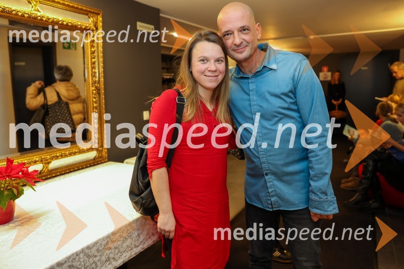  Mateja Kokol, režiserka;  Miha Golob, upravnik in umetniški vodja, SLG CeljeMala Eli, premiera predstave za najmlajše v SLG Celje