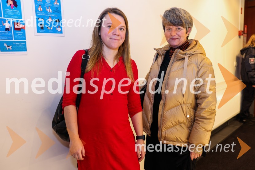  Mateja Kokol, režiserka;  Mojca Redjko, samostojna kulturna delavkaMala Eli, premiera predstave za najmlajše v SLG Celje