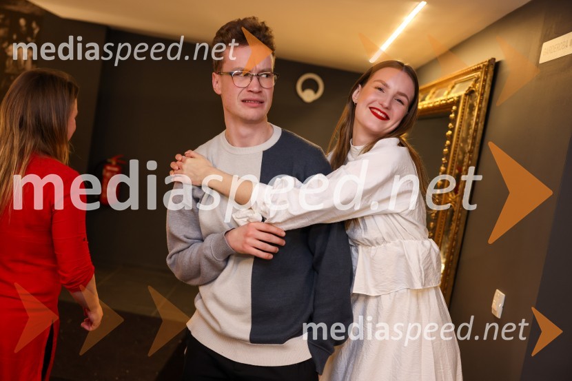  Žan Brelih Hatunić, igralec;  Lucija Harum, igralka, pevkaMala Eli, premiera predstave za najmlajše v SLG Celje