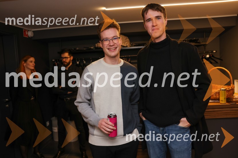  Žan Brelih Hatunić, igralec;  Urban Kuntarič, igralecMala Eli, premiera predstave za najmlajše v SLG Celje