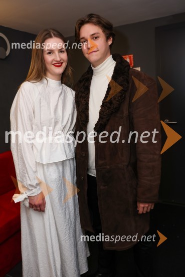  Lucija Harum, igralka, pevka;  Martin Vogrin, glasbenikMala Eli, premiera predstave za najmlajše v SLG Celje