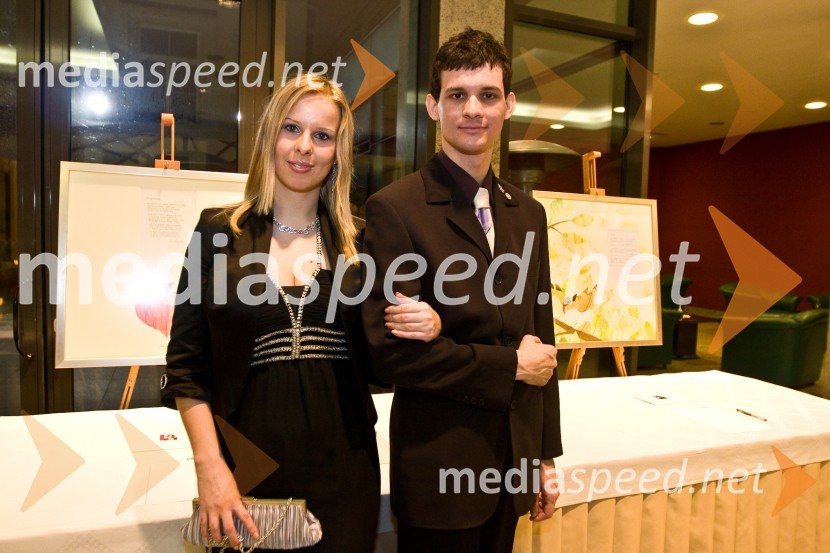 Nika Schenk in Anton Gradišek, predsednik Rotaract kluba Ljubljana v letih 2006/07Veliki rotarijski ples 2009