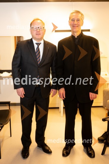  ... ;  Robert King, dirigentThe King´s Consort, koncert v Cankarjevem domu