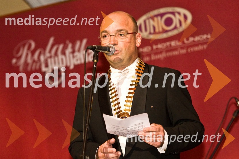 Aleš Jenčič, predsednik Rotary kluba LjubljanaVeliki rotarijski ples 2009