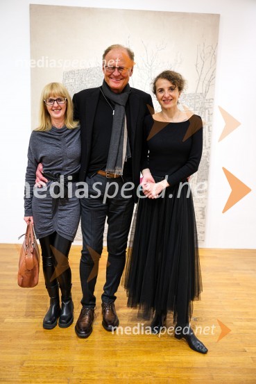  Mateja Bertoncelj, novinarka, Finance;  Janez  Škrabec, direktor Riko d.o.o.;  Polona Lovšin, vodja komunikacij, Riko d.o.o.Odprtje razstave Neznosna lahkost bivanja v Galeriji Miklova hiša