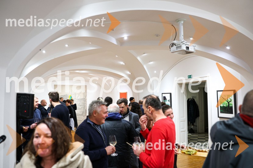 Odprtje razstave Neznosna lahkost bivanja v Galeriji Miklova hiša