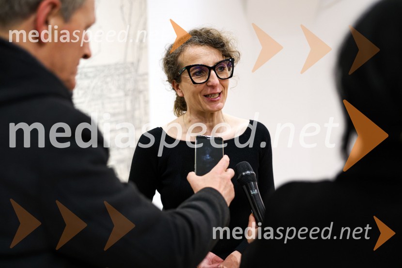  Polona Lovšin, vodja komunikacij, Riko d.o.o.Odprtje razstave Neznosna lahkost bivanja v Galeriji Miklova hiša