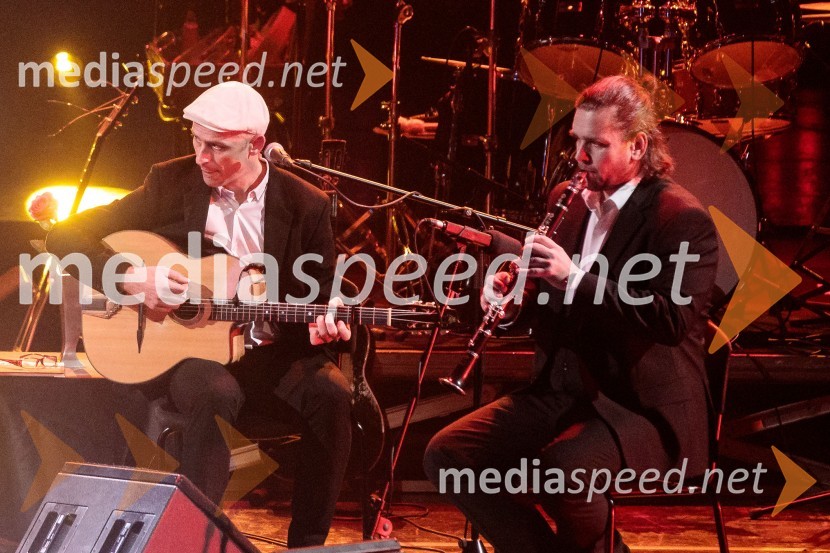  Metod Banko, pevec, kitarist, Momento Cigano;  Matej Kužel, glasbenik, Momento CiganoVlado Kreslin: Vse se da, tradicionalni koncert v Cankarjevem domu