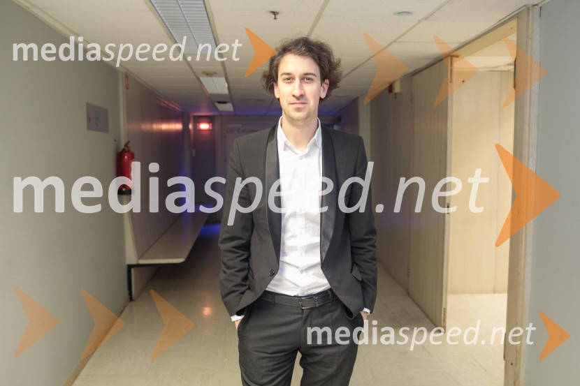  Matija Krečič, violinist in skadatelj, Momento CiganoVlado Kreslin: Vse se da, tradicionalni koncert v Cankarjevem domu