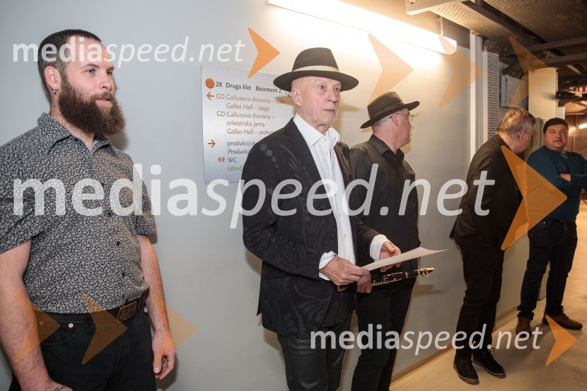  Luka Ovsec, tolkala;  Vlado Kreslin, glasbenikVlado Kreslin: Vse se da, tradicionalni koncert v Cankarjevem domu