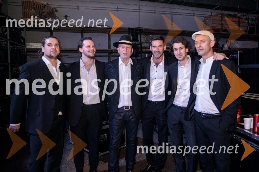  Matej Kužel, glasbenik, Momento Cigano;  Jošt Lampret, glasbenik, Momento Cigano;  Vlado Kreslin, glasbenik;  Teo Collori, kitara, Momento cigano;  Matija Krečič, violinist in skadatelj, Momento Cigano;  Metod Banko, pevec, kitarist, Momento CiganoVlado Kreslin: Vse se da, tradicionalni koncert v Cankarjevem domu