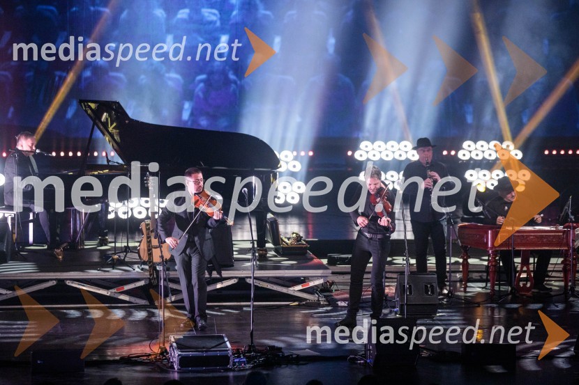  Iztok Cergol, glasbenik;  Samo Budna, glasbenikVlado Kreslin: Vse se da, tradicionalni koncert v Cankarjevem domu