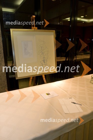 Dobrodelna licitacija originalnih rokopisov slovenskih pesnikovVeliki rotarijski ples 2009