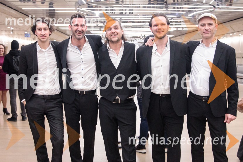  Matija Krečič, violinist in skadatelj, Momento Cigano;  Teo Collori, glasbenik, Momento Cigano;  Matej Kužel, glasbenik, Momento Cigano;  Jošt Lampret, glasbenik, Momento Cigano;  Metod Banko, pevec, kitarist, Momento CiganoVlado Kreslin: Vse se da, tradicionalni koncert v Cankarjevem domu