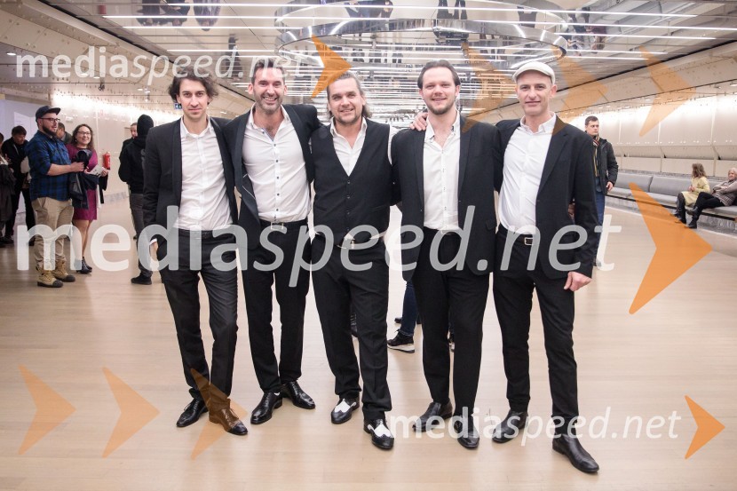  Matija Krečič, violinist in skadatelj, Momento Cigano;  Teo Collori, glasbenik, Momento Cigano;  Matej Kužel, glasbenik, Momento Cigano;  Jošt Lampret, glasbenik, Momento Cigano;  Metod Banko, pevec, kitarist, Momento CiganoVlado Kreslin: Vse se da, tradicionalni koncert v Cankarjevem domu