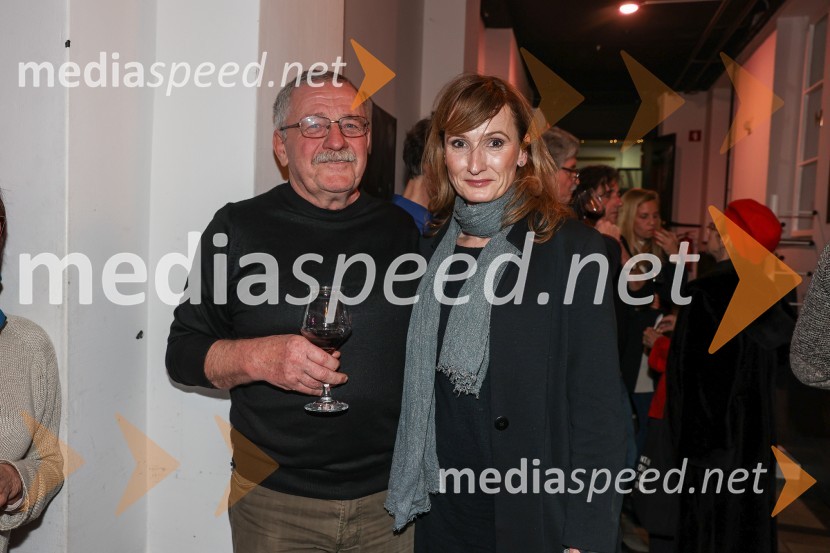  ... ;  Helena Grahek, vodja marketinga in odnosi z javnostmi, Slovensko mladinsko gledališčežbam!, premiera drame, Slovensko mladinsko gledališče