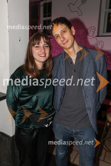  Mojca Madon, režiserka;  Jurij Drevenšek, igralecžbam!, premiera drame, Slovensko mladinsko gledališče