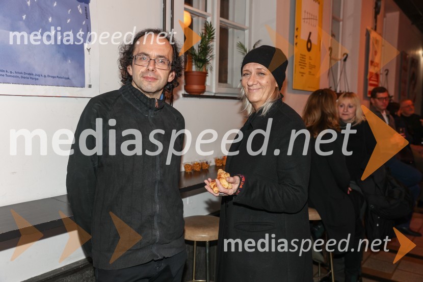  Mitja Lovše, režiser;  Barbara Stupica, scenografija, kostumografijažbam!, premiera drame, Slovensko mladinsko gledališče