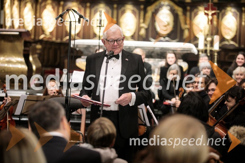  Lord German, dirigentSlavnostni božični koncert Slovenskega in Britanskega parlamentarnega zbora