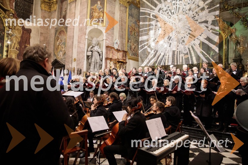 Parlamentarni pevski zbor KvorumSlavnostni božični koncert Slovenskega in Britanskega parlamentarnega zbora