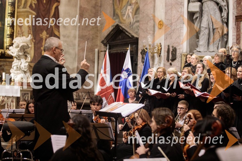  Lord German, dirigentSlavnostni božični koncert Slovenskega in Britanskega parlamentarnega zbora