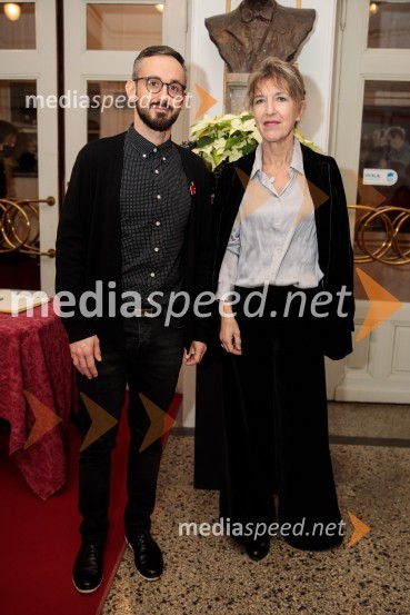  Jernej Pristov, vodja službe za odnose z javnostmi SNG Drama Ljubljana;  Vesna Jurca Tadel, ravnateljice SNG Drama LjubljanaMojih 5 minut je danes, dobrodelni koncert za Sklad Jerneja Šugmana