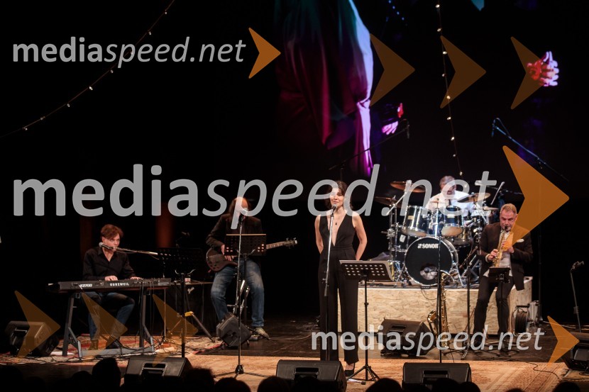  Urša Kavčič, igralkaMojih 5 minut je danes, dobrodelni koncert za Sklad Jerneja Šugmana