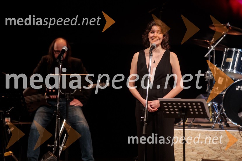  Urša Kavčič, igralkaMojih 5 minut je danes, dobrodelni koncert za Sklad Jerneja Šugmana