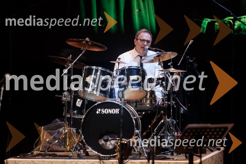  Bojan Emeršič, igralecMojih 5 minut je danes, dobrodelni koncert za Sklad Jerneja Šugmana