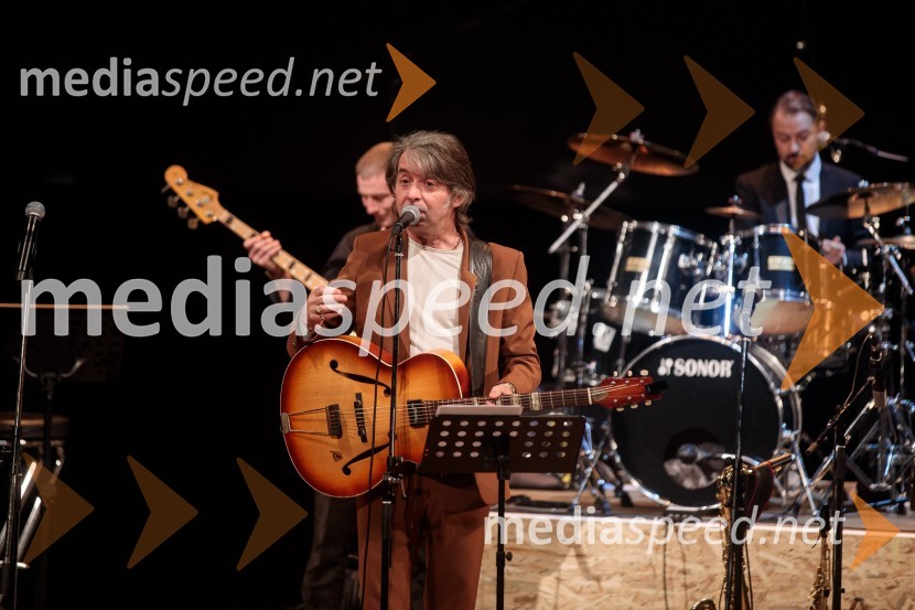  Robert Pešut - Magnifico, glasbenikMojih 5 minut je danes, dobrodelni koncert za Sklad Jerneja Šugmana