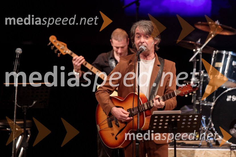  Robert Pešut - Magnifico, glasbenikMojih 5 minut je danes, dobrodelni koncert za Sklad Jerneja Šugmana