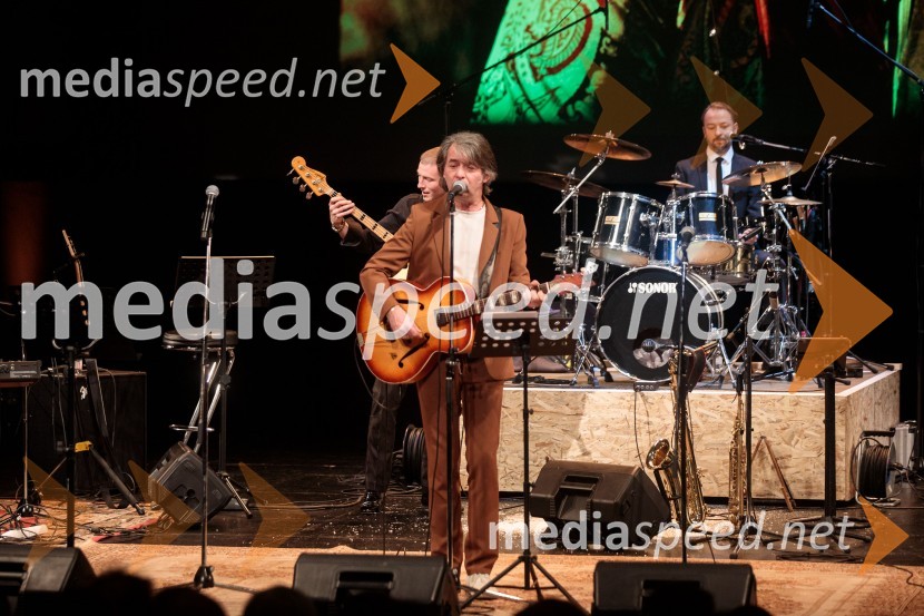  Robert Pešut - Magnifico, glasbenikMojih 5 minut je danes, dobrodelni koncert za Sklad Jerneja Šugmana