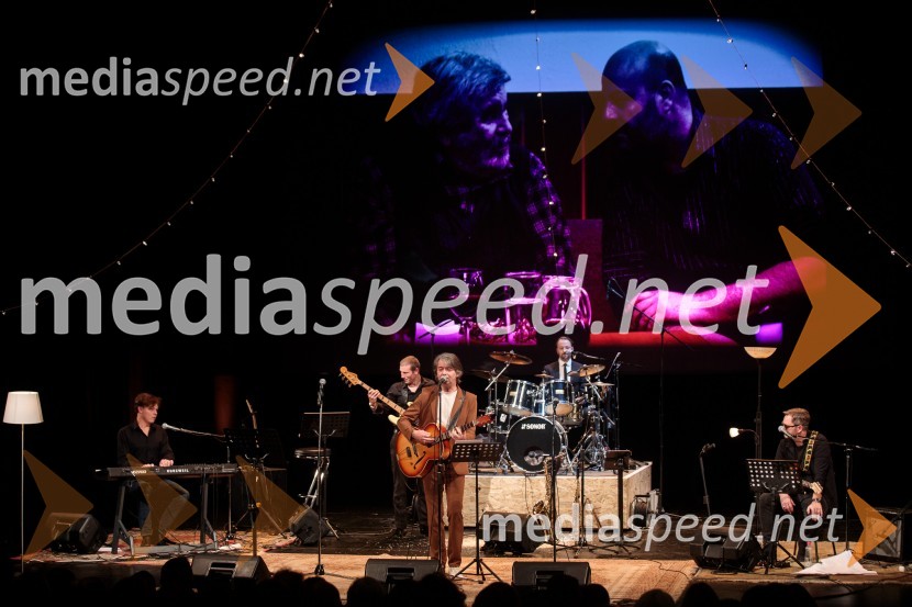  Robert Pešut - Magnifico, glasbenikMojih 5 minut je danes, dobrodelni koncert za Sklad Jerneja Šugmana