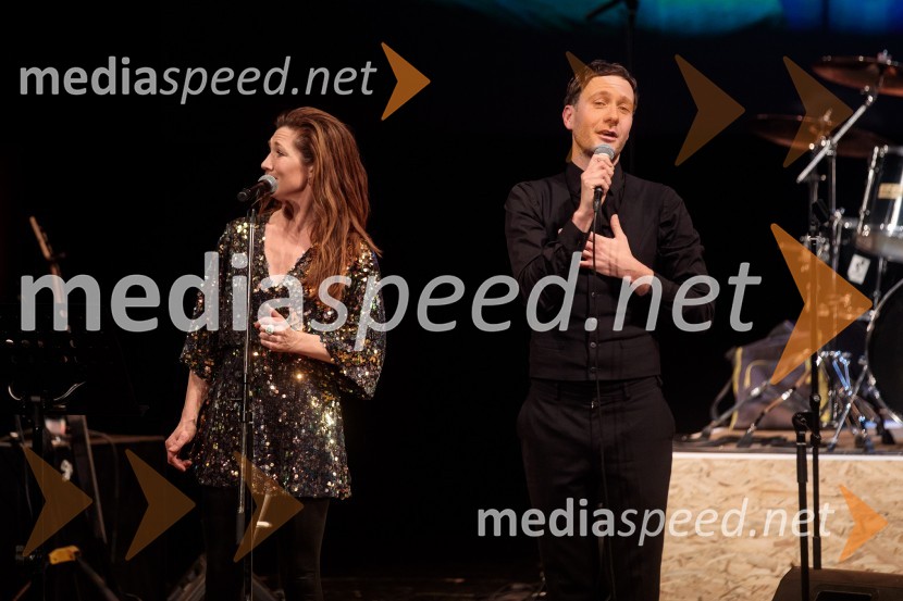  Sabina  Kogovšek, igralka;  Klemen Slakonja, igralec, komik in TV voditeljMojih 5 minut je danes, dobrodelni koncert za Sklad Jerneja Šugmana